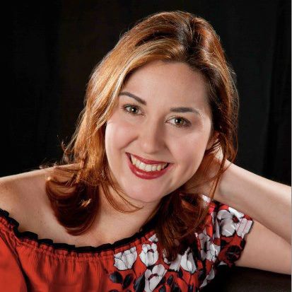 Mellissa Headshot red shirt
